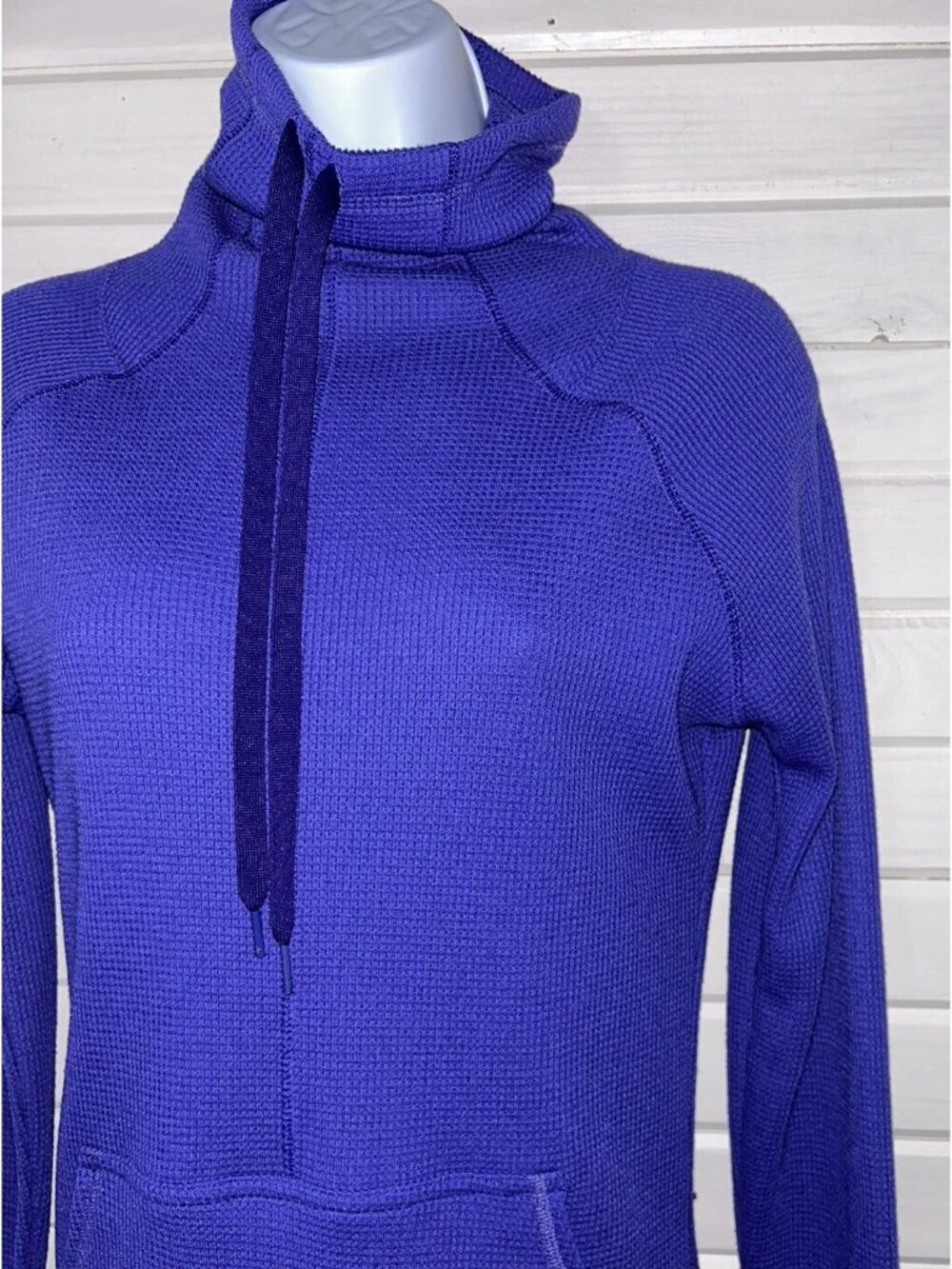 Under Armour Sz SMALL Purple DFO Super Waffle Top Turtleneck L/S Thumbholes EUC